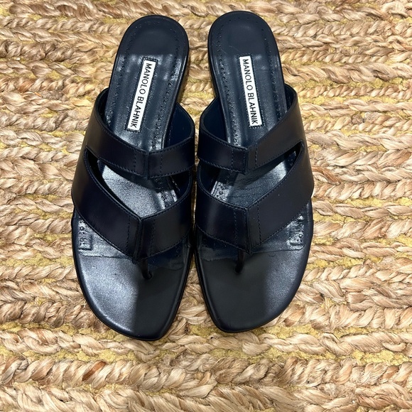 Manolo Blahnik Classic Dark Navy Sandals - Brand New in Box - Size 7 - Picture 3 of 3